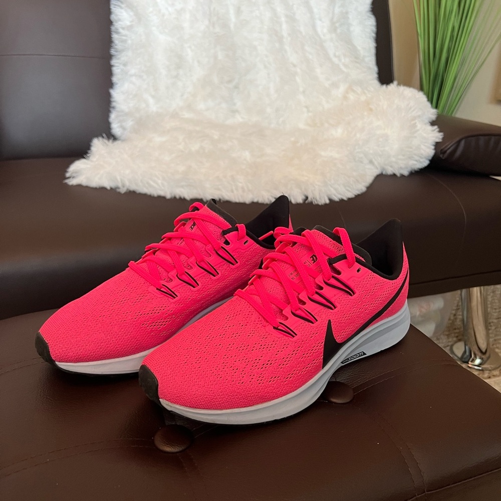 Women’s Nike size 8.5